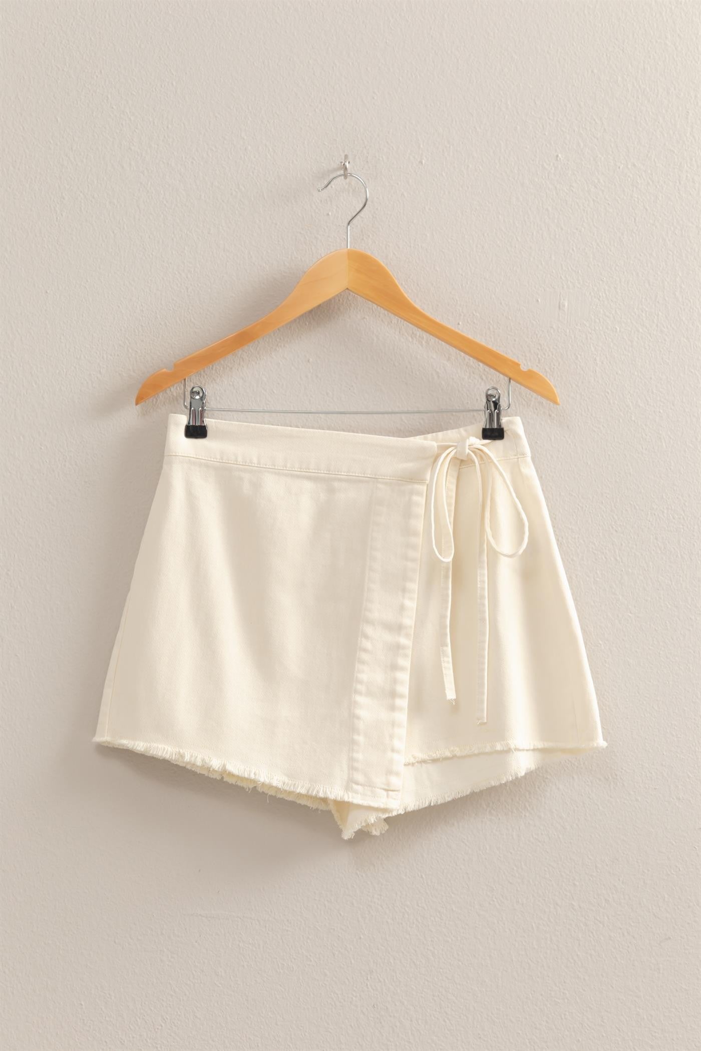 Cream Self-Tie Wasit Skort